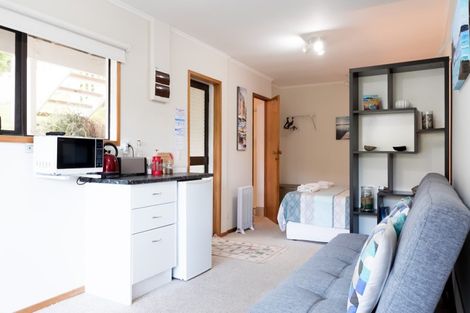 Photo of property in 21 Du Fresne Place, Russell, 0202