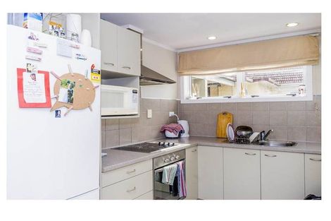Photo of property in 2/9 Hamilton Road, Papatoetoe, Auckland, 2025