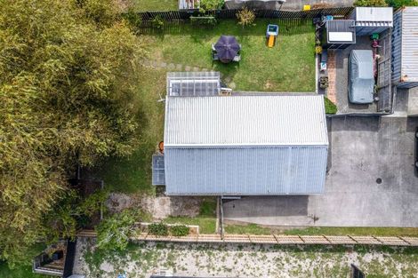 Photo of property in 2/137 Awaroa Road, Helensville, 0800