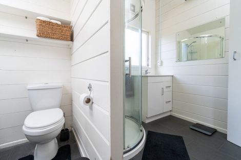 Photo of property in 13 Thurleigh Grove, Karori, Wellington, 6012