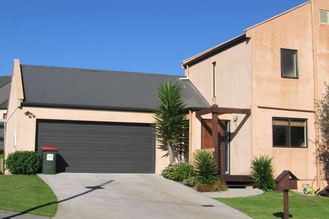 Photo of property in 12 View Ridge Drive, Ranui, Auckland, 0612