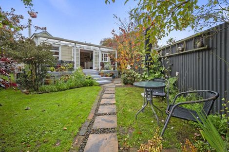 Photo of property in 89 Bridge Street, Bulls, 4818