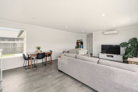 Photo of property in 3 Furlong Road, Papamoa, 3118