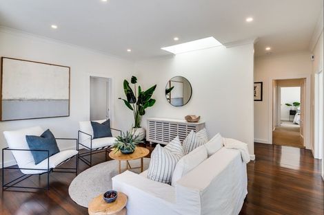Photo of property in 9 Lindsay Street, Havelock North, 4130