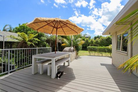 Photo of property in 27 Stella Drive, Clarks Beach, 2122
