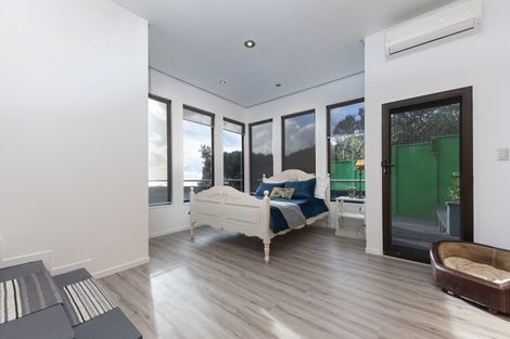Photo of property in 73 Piha Road, Piha, New Lynn, 0772