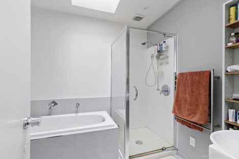 Photo of property in 380b Evans Bay Parade, Hataitai, Wellington, 6021