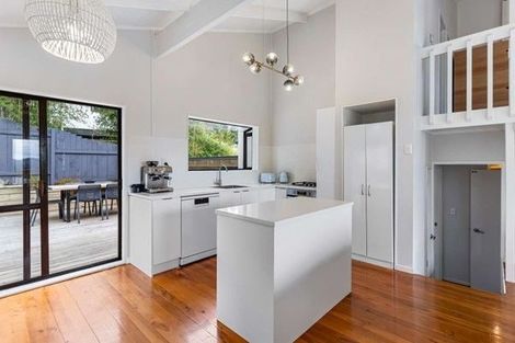 Photo of property in 2/4 Catrina Avenue, Birkenhead, Auckland, 0626