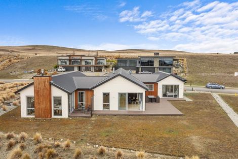Photo of property in 25 Mistake Drive, Lake Tekapo, 7999