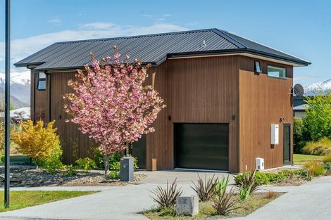 Photo of property in 9 Kirimoko Crescent, Wanaka, 9305