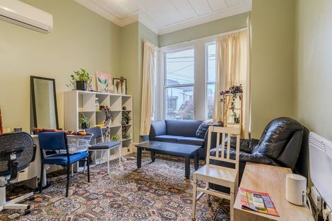 Photo of property in 100 Queen Street, North Dunedin, Dunedin, 9016