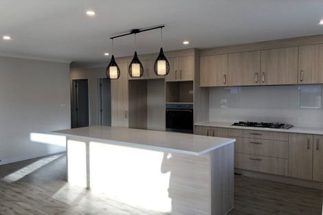 Photo of property in 13 Earlywood Road, Takanini, 2110