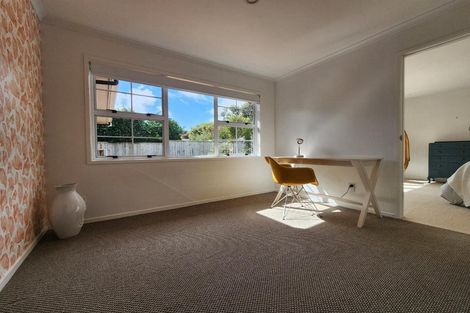 Photo of property in 8 Hussey Street, Oakura, 4314