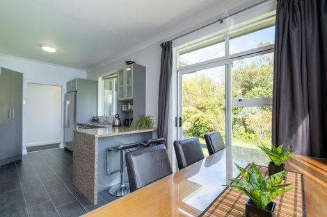 Photo of property in 77 Celia Street, Stratford, 4332