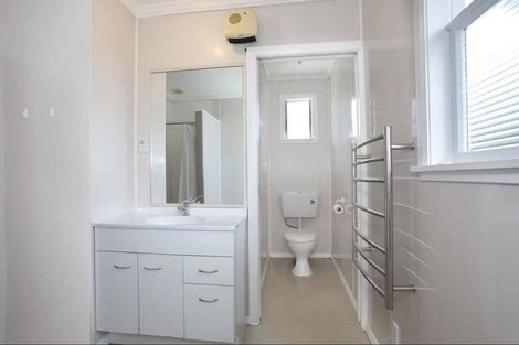 Photo of property in 8 Nairn Crescent, Awapuni, Palmerston North, 4412