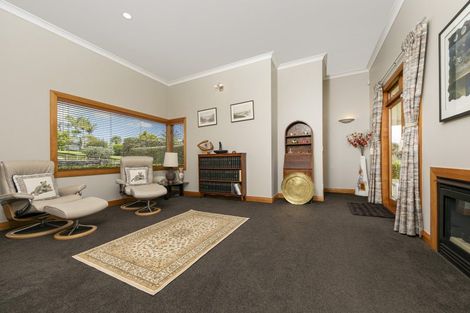 Photo of property in 174 Upper Harbour Drive, Greenhithe, Auckland, 0632
