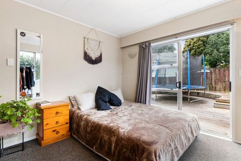 Photo of property in 14 Waari Avenue, Sunnyvale, Auckland, 0612