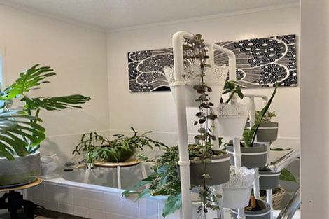 Photo of property in 13 Felstead Street, Birkenhead, Auckland, 0626