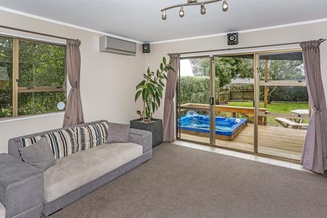Photo of property in 15 Harrisville Road, Tuakau, 2121