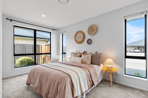 Photo of property in 48 Stationmasters Way, Prebbleton, 7604