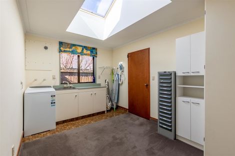 Photo of property in 29 Cricklewood Place, Avonhead, Christchurch, 8042