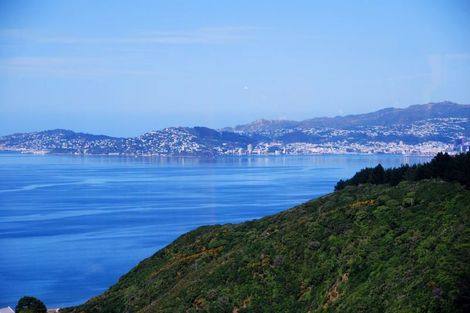 Photo of property in 4 Green Park Lane, Korokoro, Lower Hutt, 5012