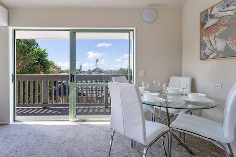 Photo of property in 33a Fairmount Road, Titirangi, Auckland, 0604