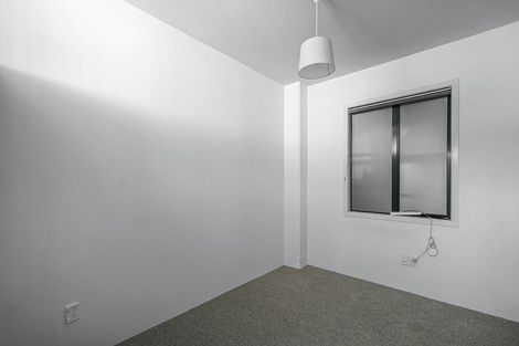 Photo of property in Endeavour Apartments, 18/125u Thorndon Quay, Pipitea, Wellington, 6011