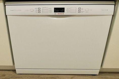 Photo of property in 1/73 Birkdale Road, Birkdale, Auckland, 0626