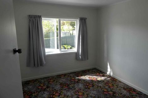 Photo of property in 59 Kaurilands Road, Titirangi, Auckland, 0604