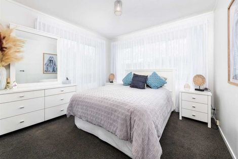 Photo of property in 2/25 Lucinda Place, Glen Eden, Auckland, 0602