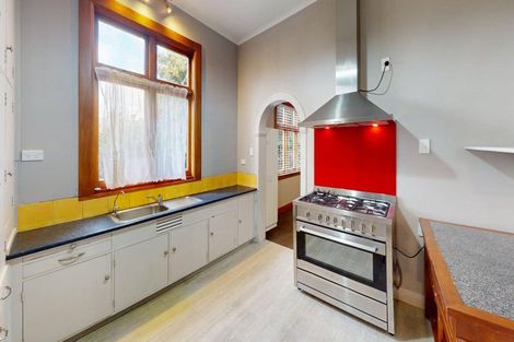 Photo of property in 201 Fitzherbert Avenue, West End, Palmerston North, 4410
