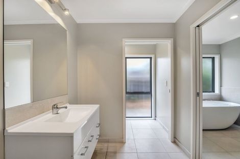 Photo of property in 3 Crabapple Close, Milson, Palmerston North, 4414