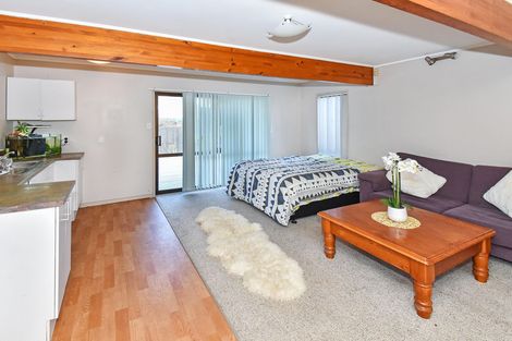 Photo of property in 8 Kaanapali Place, Wattle Downs, Auckland, 2103