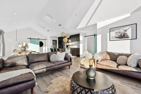 Photo of property in 39 Farrant Drive, Wanaka, 9305