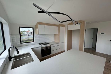 Photo of property in 20a Pipitea Place, Massey, Auckland, 0614