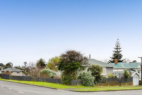 Photo of property in 30 Leicester Street, Patea, 4520