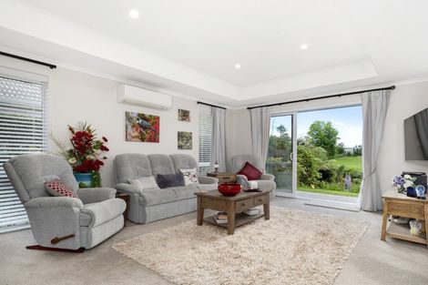Photo of property in 18 Tranquil Grove, Omokoroa, 3114