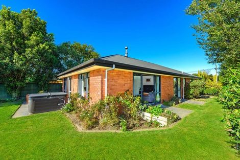 Photo of property in 9 School Lane, Kirwee, Darfield, 7571