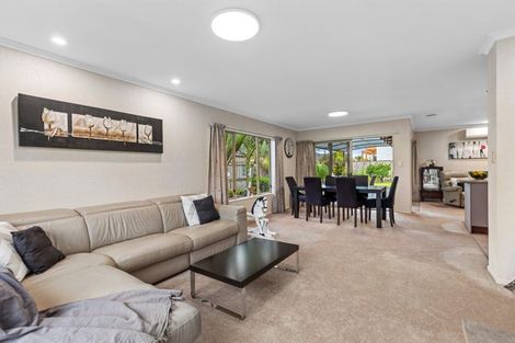 Photo of property in 3 Mcleod Place, Papamoa Beach, Papamoa, 3118