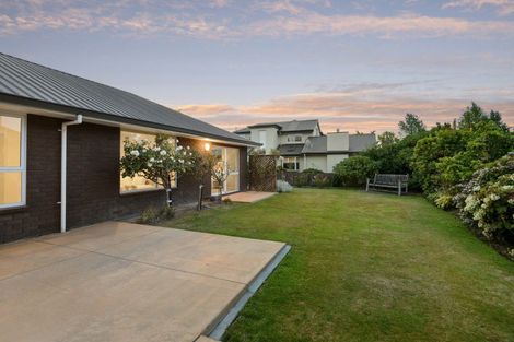 Photo of property in 8 Patricia Place, Harewood, Christchurch, 8051