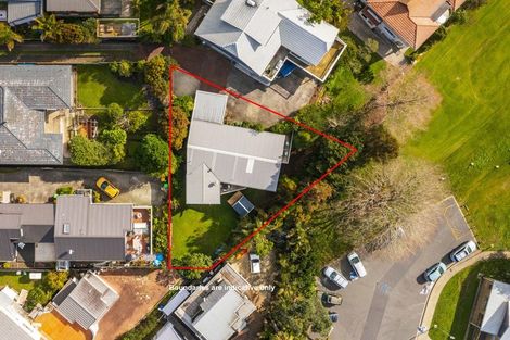 Photo of property in 7a Ellangowan Road, Waiake, Auckland, 0630