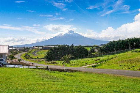 Photo of property in 1 Larlin Heights, Hawera, 4675