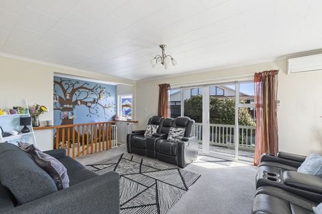 Photo of property in 27 Glamis Avenue, Bell Block, New Plymouth, 4312