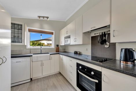 Photo of property in 5 Seymour Street, Hornby, Christchurch, 8042