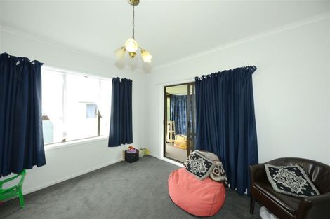 Photo of property in 32 Mackworth Street, Woolston, Christchurch, 8062