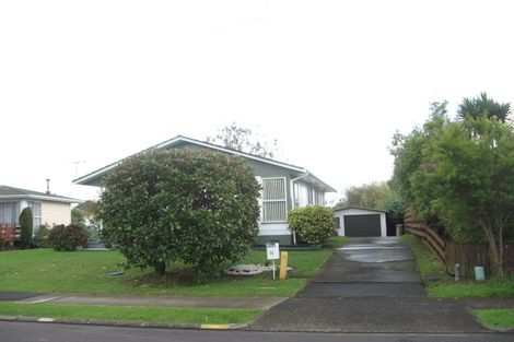 Photo of property in 11 Lynley Place, Pakuranga Heights, Auckland, 2010