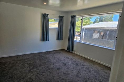 Photo of property in 102 Yaldhurst Road, Sockburn, Christchurch, 8042