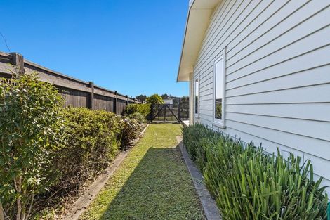 Photo of property in 10 Wentworth Lane, Waiwhakaiho, New Plymouth, 4312
