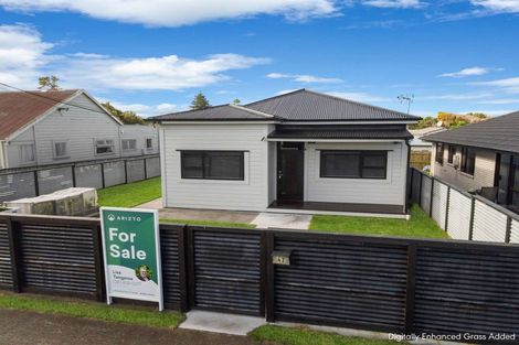 Photo of property in 42 Collins Street, Hawera, 4610